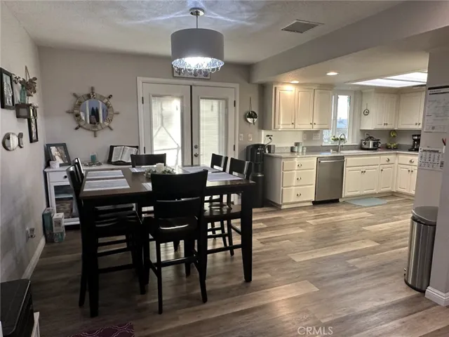 15140 Flathead Road, Apple Valley, California 92307