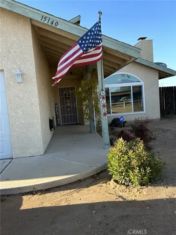 15140 Flathead Road, Apple Valley, California 92307