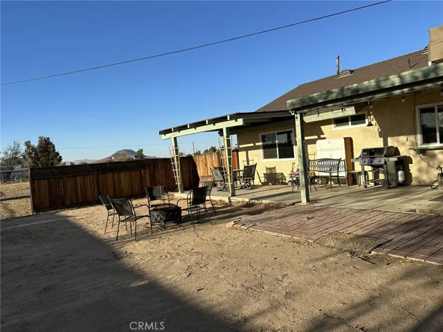 15140 Flathead Road, Apple Valley, California 92307