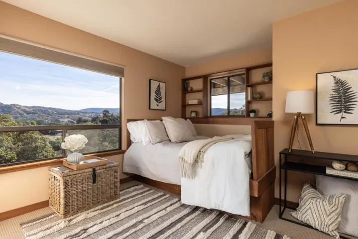 61 Corral De Tierra Road, Salinas, California 93908