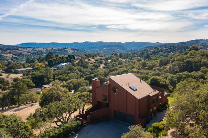 61 Corral De Tierra Road, Salinas, California 93908