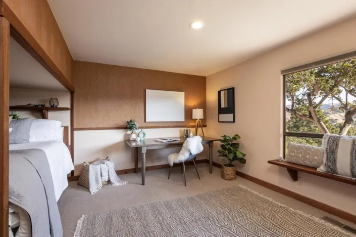 61 Corral De Tierra Road, Salinas, California 93908
