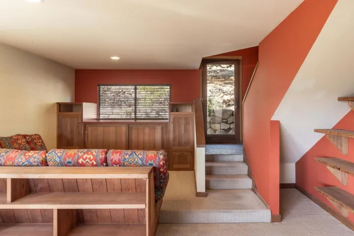 61 Corral De Tierra Road, Salinas, California 93908