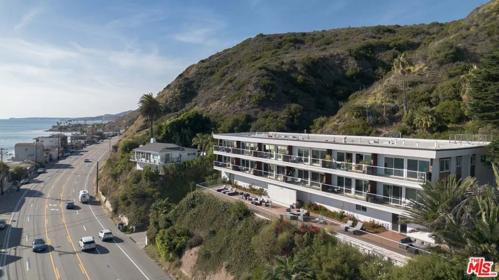 20747 Pacific Coast Highway Unit 14, Malibu, California 90265, 1 Bedroom Bedrooms, ,1 BathroomBathrooms,Residential Lease,For Rent,Pacific Coast,23332927