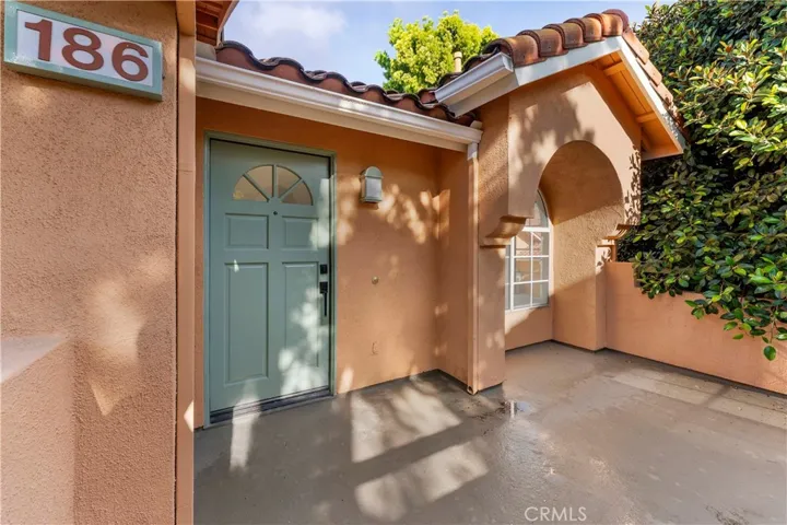 186 Alicante Aisle 203, Irvine, California 92614