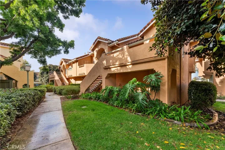 186 Alicante Aisle 203, Irvine, California 92614