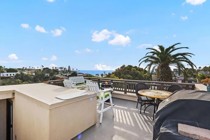 215 2nd Street #101, Encinitas, California 92024