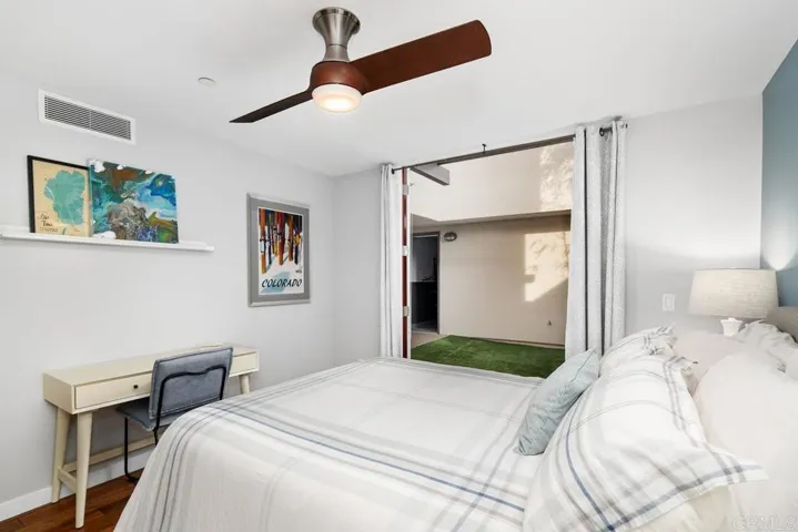 215 2nd Street #101, Encinitas, California 92024