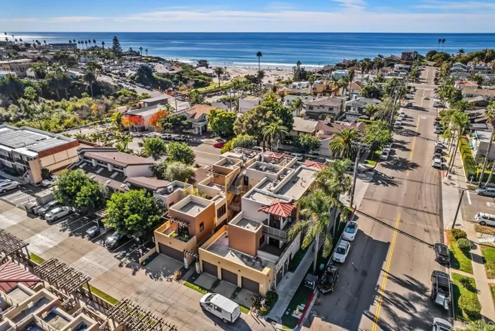 215 2nd Street #101, Encinitas, California 92024