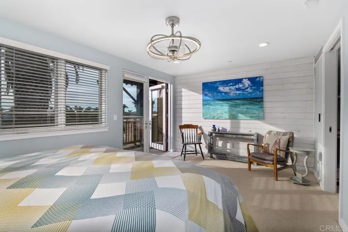 215 2nd Street #101, Encinitas, California 92024