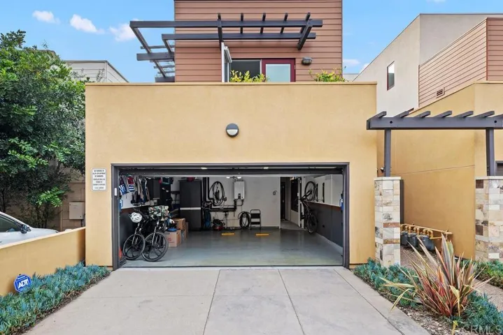 215 2nd Street #101, Encinitas, California 92024