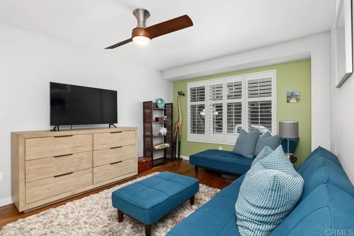 215 2nd Street #101, Encinitas, California 92024