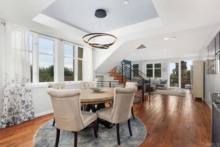 215 2nd Street #101, Encinitas, California 92024