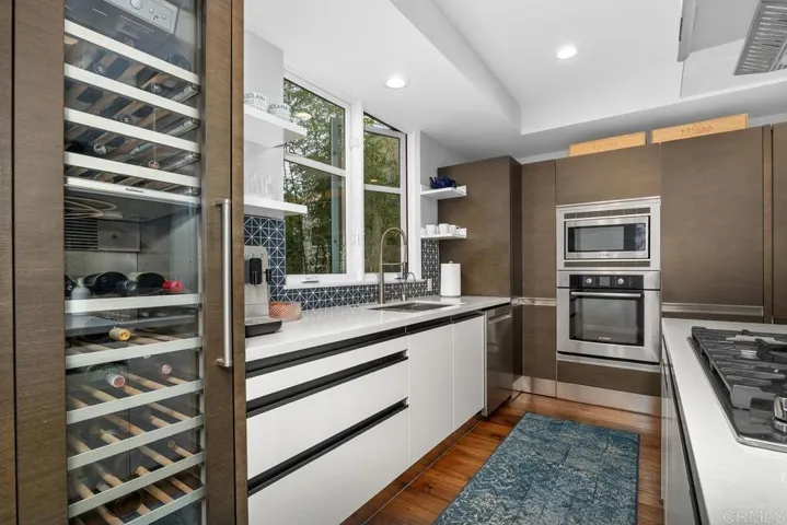 215 2nd Street #101, Encinitas, California 92024