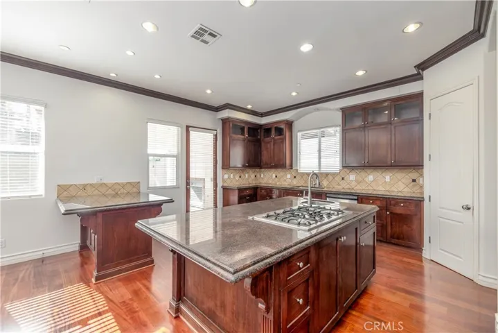 2402 Ives Lane, Redondo Beach, California 90278