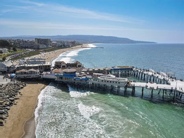 140 The Village Unit 211, Redondo Beach, California 90277