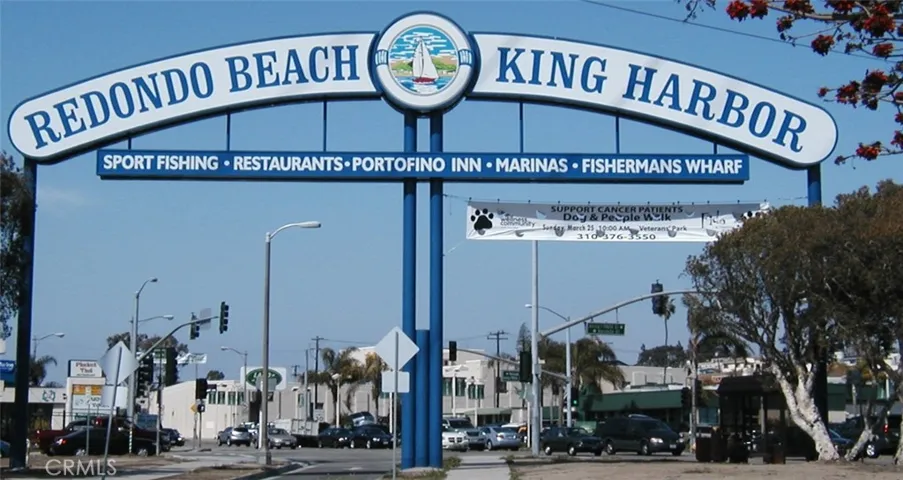 Entrance to King Harbor Marina/Redondo Beach Pier