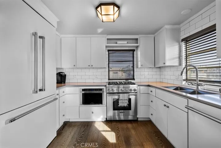 30 The Strand 2, Hermosa Beach, California 90254