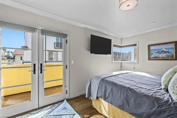 30 The Strand 2, Hermosa Beach, California 90254