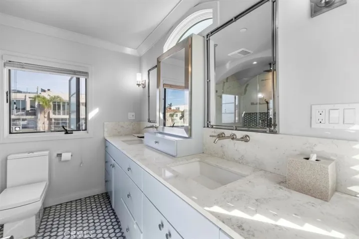 30 The Strand 2, Hermosa Beach, California 90254