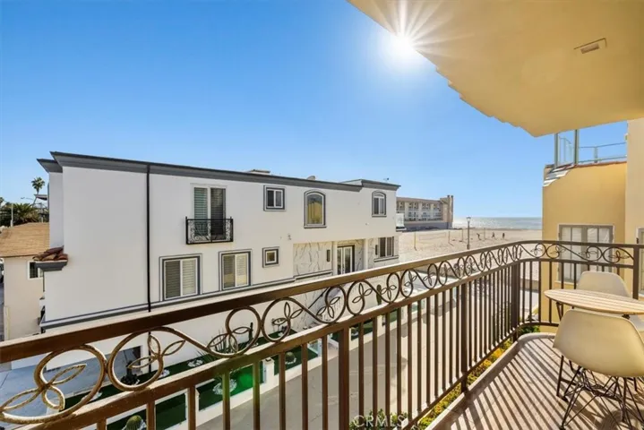 30 The Strand 2, Hermosa Beach, California 90254
