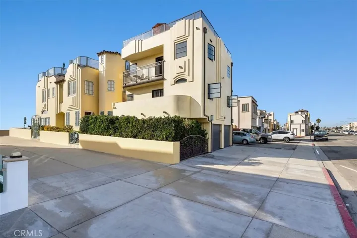 30 The Strand 2, Hermosa Beach, California 90254