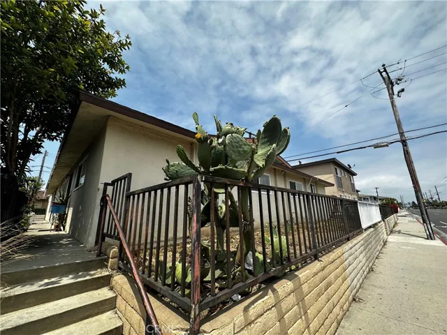 7731 Slater Avenue, Huntington Beach, California 92647