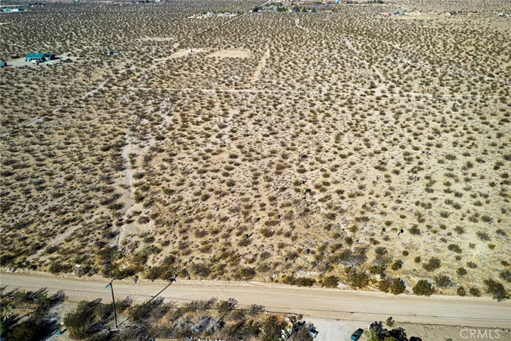 4 Buenos Aires Road, Lucerne Valley, California 92356