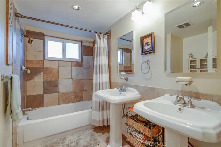 1390 Arlington Drive, Chico, California 95926