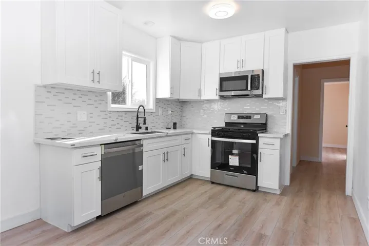 7032 Crebs Avenue, Reseda, California 91335
