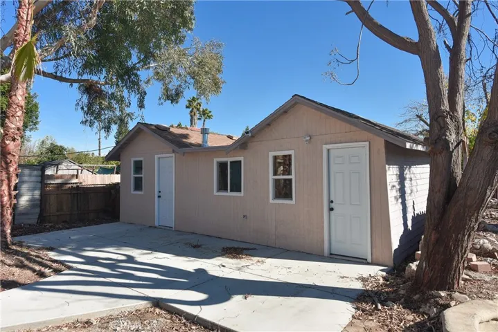 7032 Crebs Avenue, Reseda, California 91335