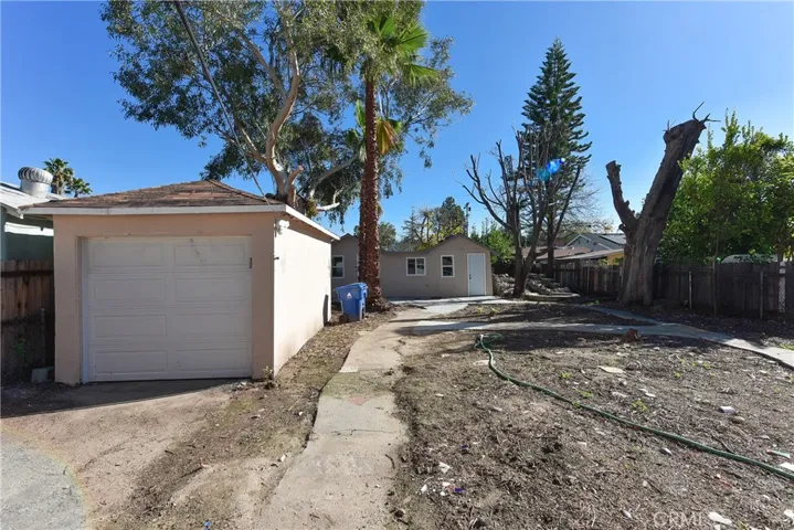 7032 Crebs Avenue, Reseda, California 91335
