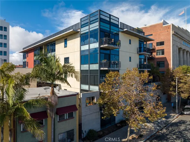 835 Locust Avenue 425, Long Beach, California 90813