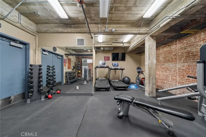 Convenience of a great gym in your building.