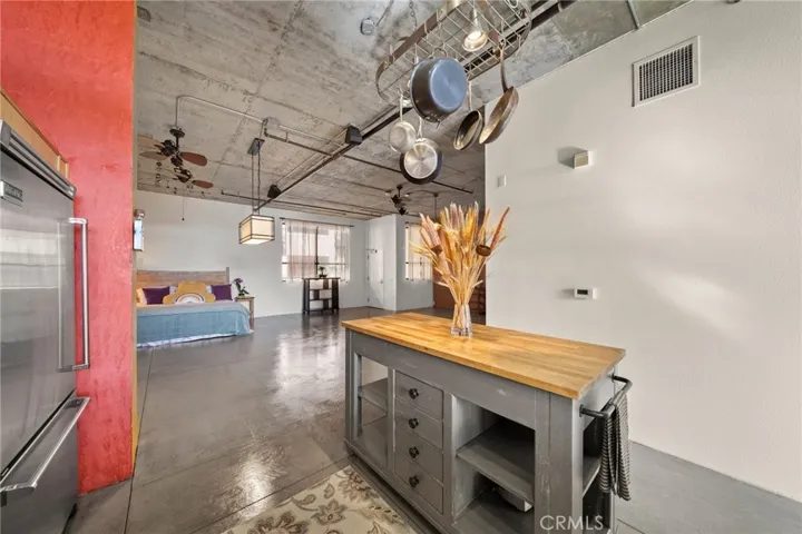 835 Locust Avenue 425, Long Beach, California 90813