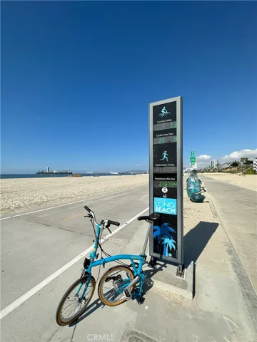The Bike Path along the Pacific Ocean & a Brompton
