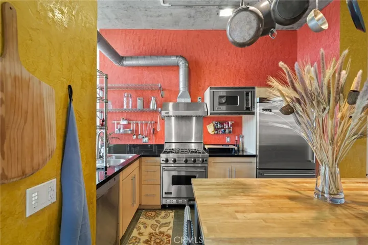 835 Locust Avenue 425, Long Beach, California 90813