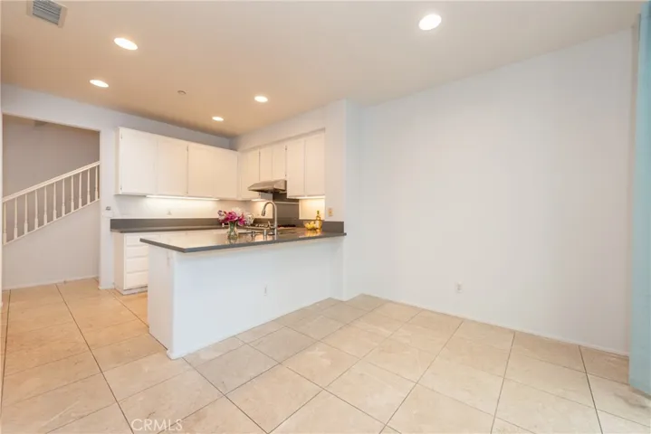 38 Daisy, Irvine, California 92618