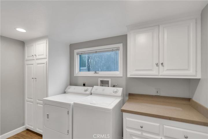 Large Laundry on 2nd floor