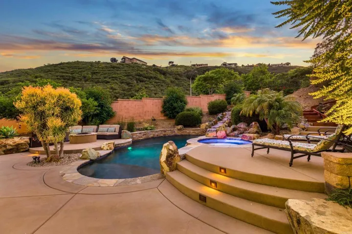 1062 Vega Way, San Marcos, California 92078