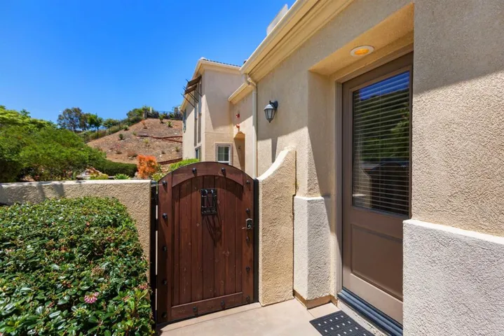 1062 Vega Way, San Marcos, California 92078