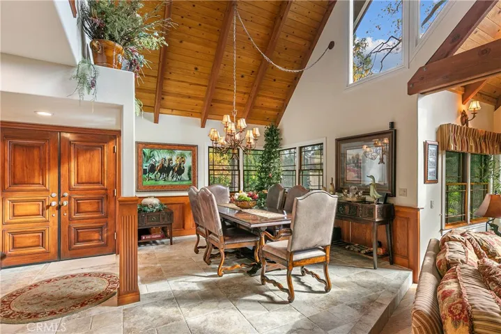 Dining/Entry