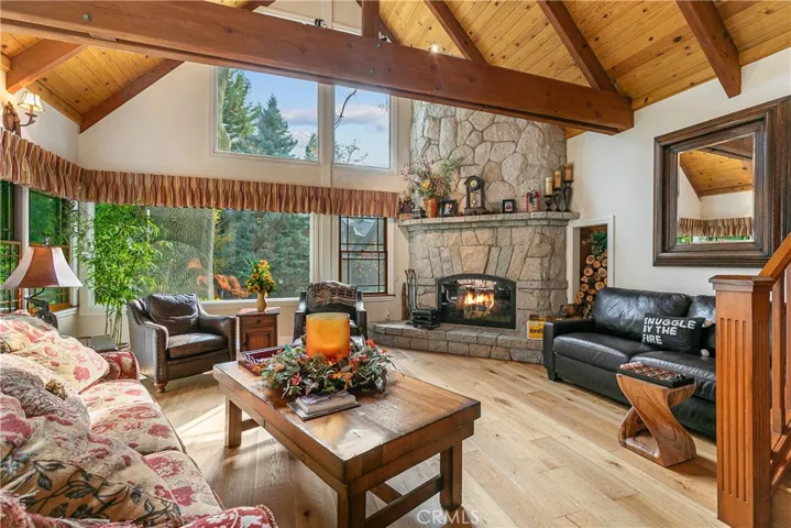27866 S Peninsula Drive, Lake Arrowhead, California 92352