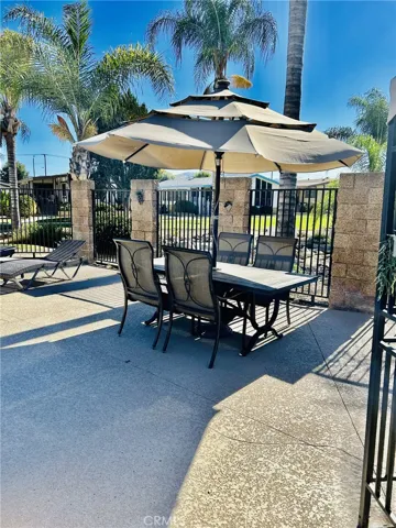 Club tables