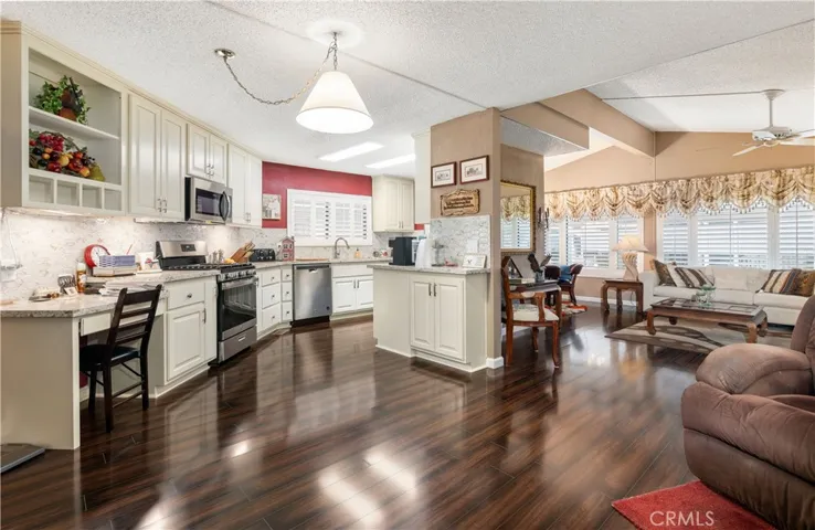 1212 Yellowood Drive, Hemet, California 92545