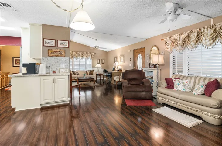 1212 Yellowood Drive, Hemet, California 92545