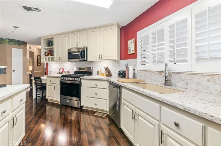 1212 Yellowood Drive, Hemet, California 92545
