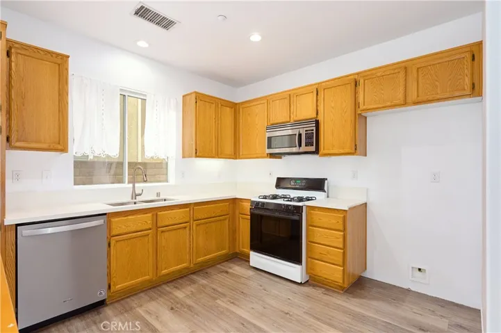 273 Early Dawn Lane, Simi Valley, California 93065