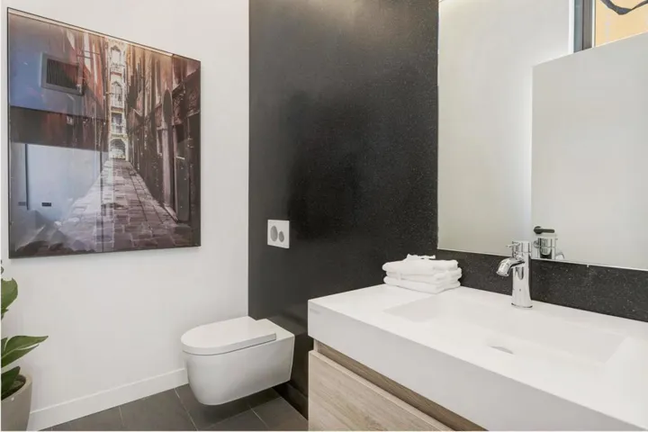 1040 Laurel Street, San Carlos, California 94070