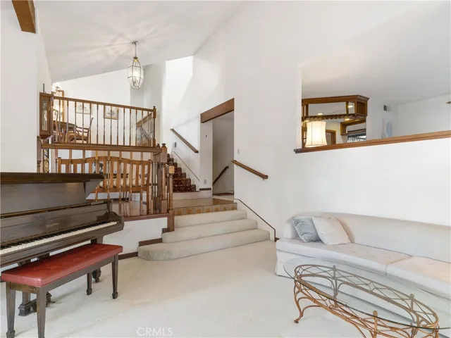 25 Mela Lane, Rancho Palos Verdes, California 90275